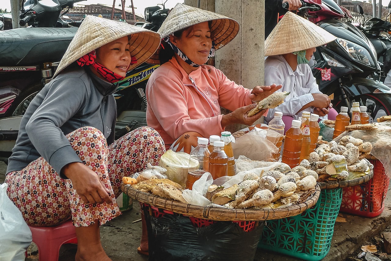 Street vendors in Ben Tre, Vietnam
